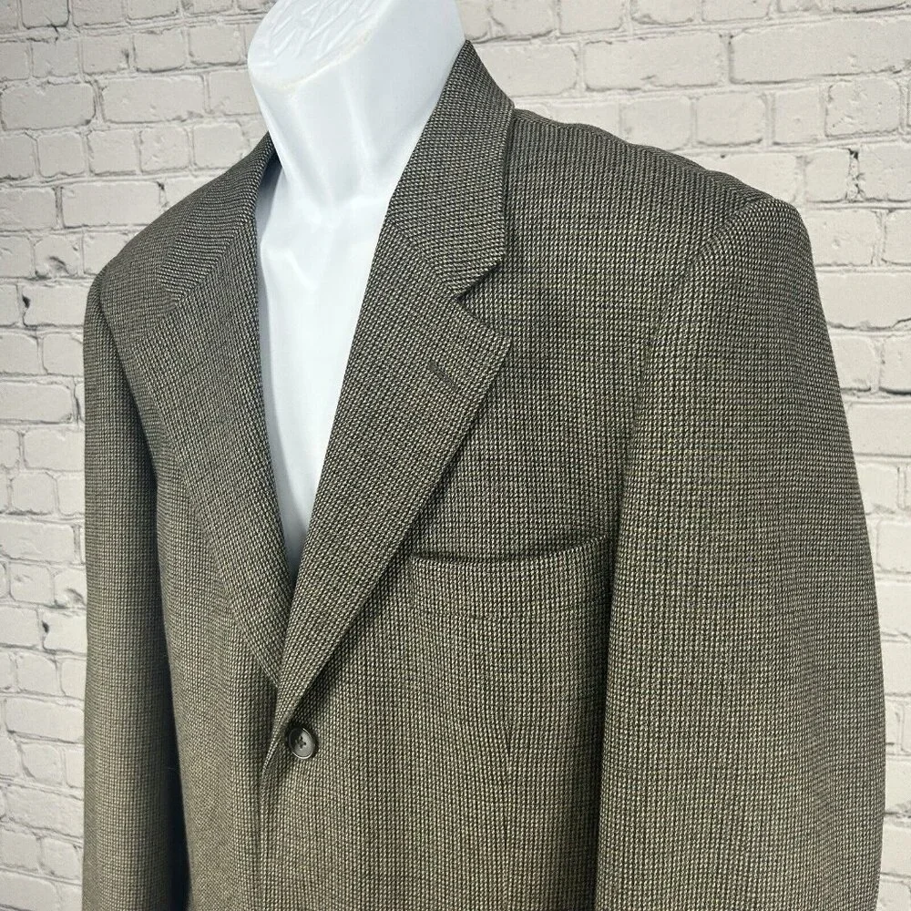 Claiborne this vintage